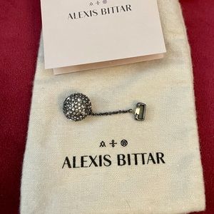 Never worn pave’ chain slide.